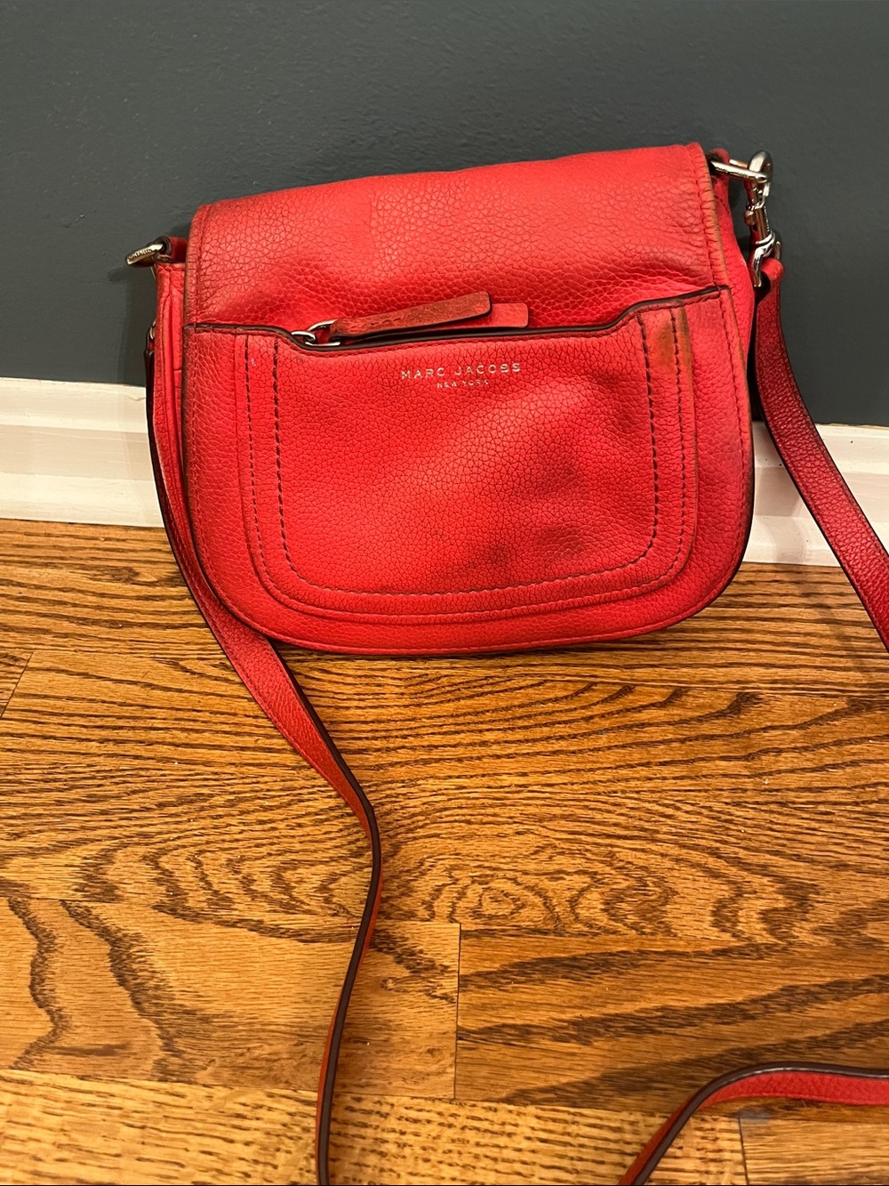 Marc Jacobs Empire City Mini Messenger crossbody bag in red/orange